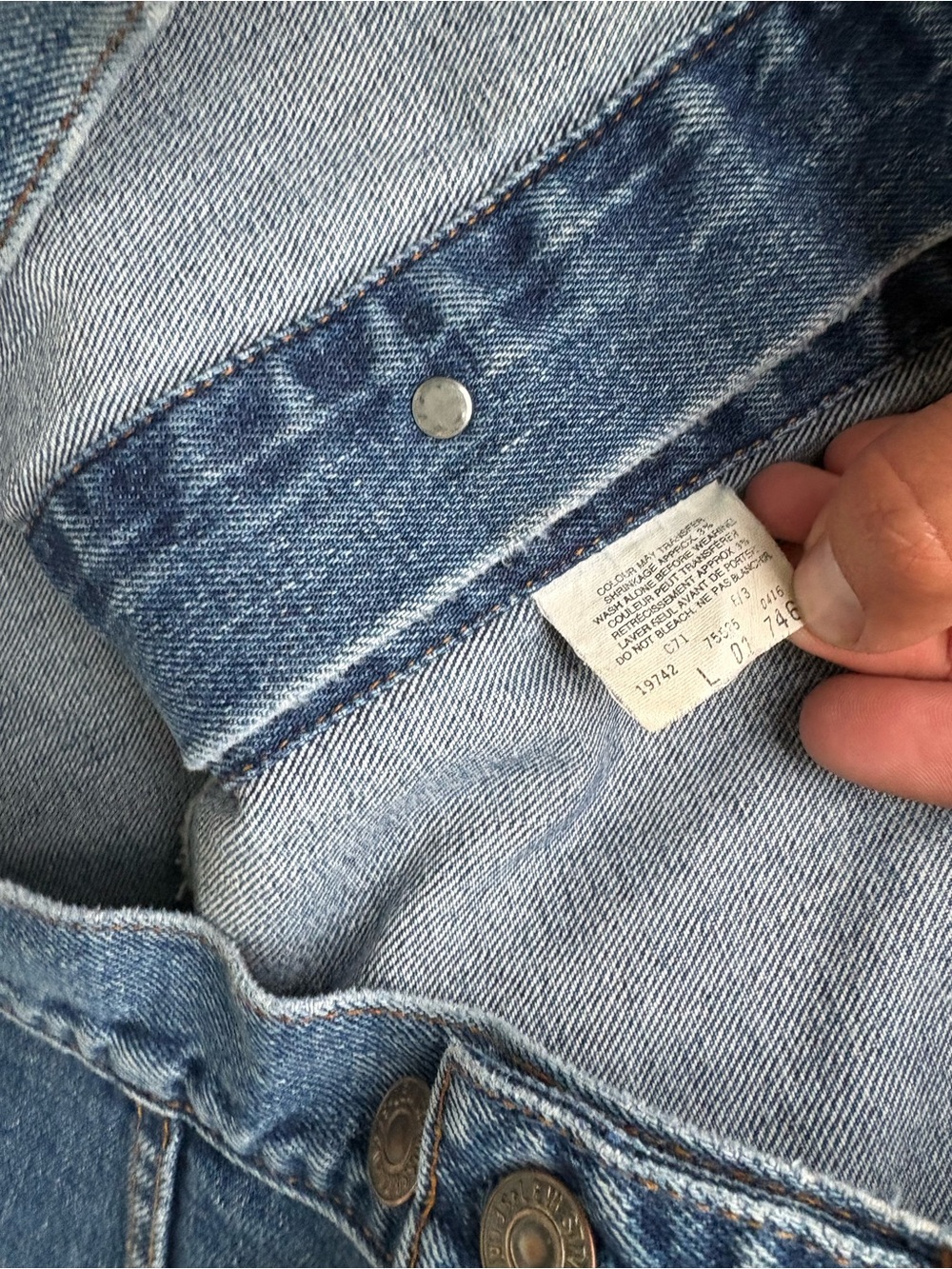 Vintage 90s Levis 75025 Denim Trucker Jacket Made in Canada Medium Wash Large 27 - Picture 5 of 6